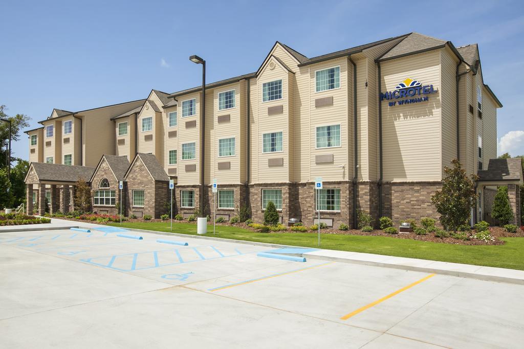Microtel Inn & Suites Belle Chasse Экстерьер фото